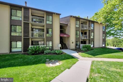6085 MAJORS LANE 10 K34 - Photo 1