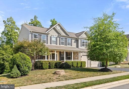24 WOODFORD DRIVE - Photo 1