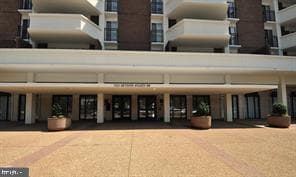 700 7th St SW, Washington, DC 20024-2403, United States - Photo 1