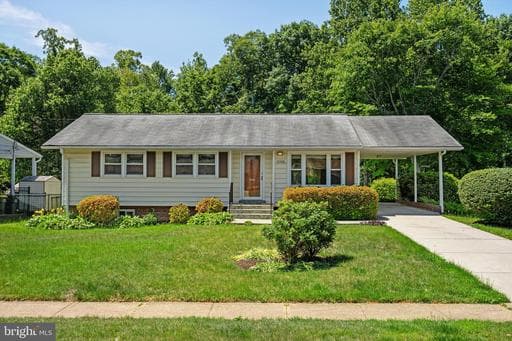 5308 INVERCHAPEL ROAD - Photo 1