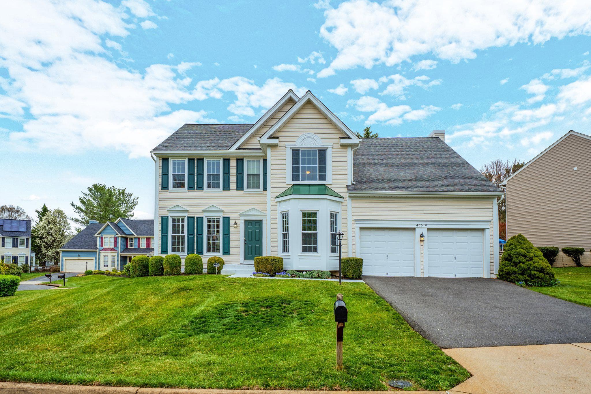 46610 Kingschase Ct, Sterling, VA 20165-7399, United States - Photo 1