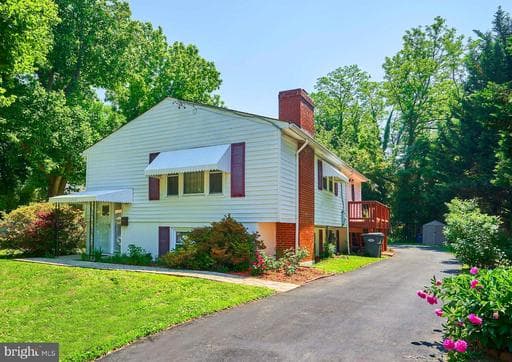 2843 ANNANDALE ROAD - Photo 1