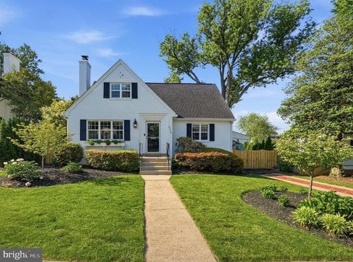 6216 28th St N, Arlington, VA 22207-1110, United States - Photo 1