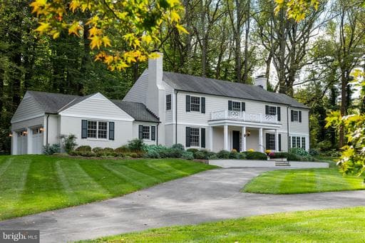 10 CRESTLINE COURT - Photo 1