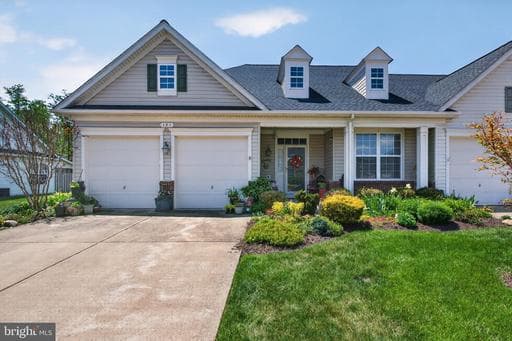 121 SHUMARD COURT - Photo 1