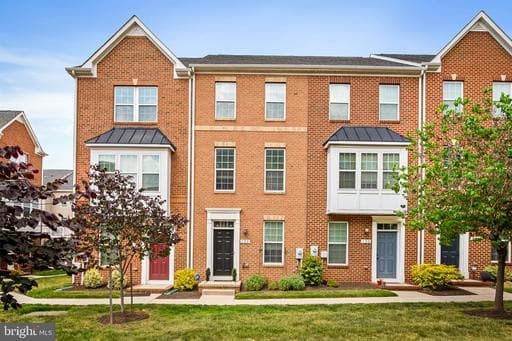 722 S MACON STREET - Photo 1