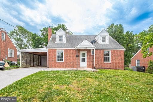 511 HAPPY CREEK ROAD - Photo 1