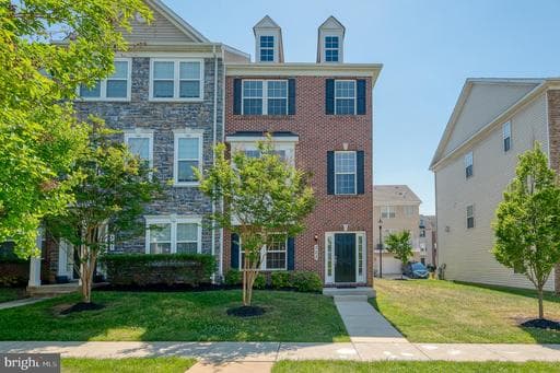 323 PALADIUM COURT - Photo 1