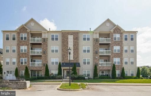 11185 CHAMBERS COURT G - Photo 1