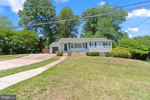 998 N Roosevelt St, Falls Church, VA 22046-3634, United States