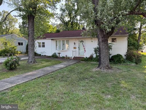 202 BROOKFIELD ROAD - Photo 1