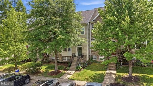 405 LEEDS RIDGE COURT - Photo 1