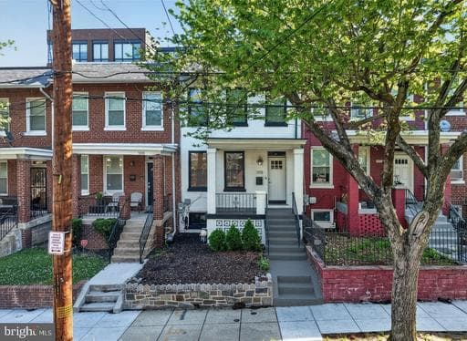 1118 Chicago St SE, Washington, DC 20020-5812, United States - Photo 1