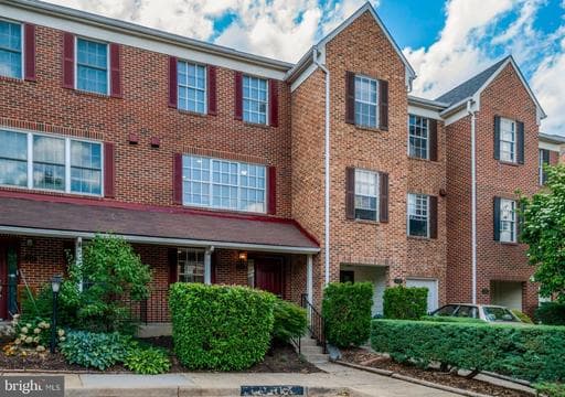 2122 HUTCHISON GROVE COURT - Photo 1