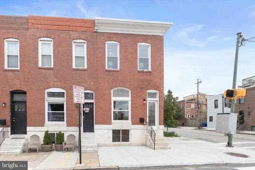 531 S KENWOOD AVENUE - Photo 1