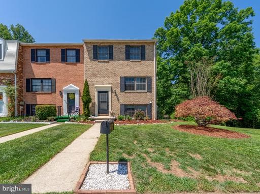 26 GOLDEN HILL CT - Photo 1