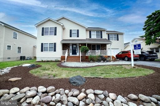 833 SELBY BOULEVARD - Photo 1