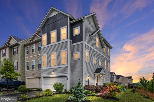 109 HALO COURT - Photo 1