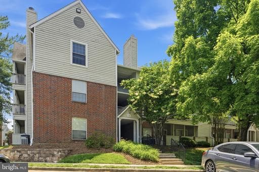 3901 Penderview Dr, Fairfax, VA 22033-4717, United States - Photo 1