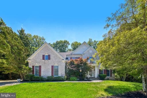 101 WHISTLING WOOD COURT