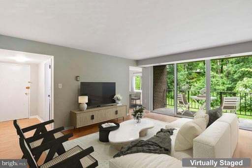 1422 NORTHGATE SQUARE 12B