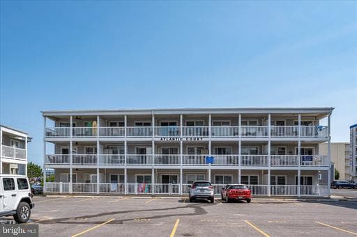 12 72ND STREET 105