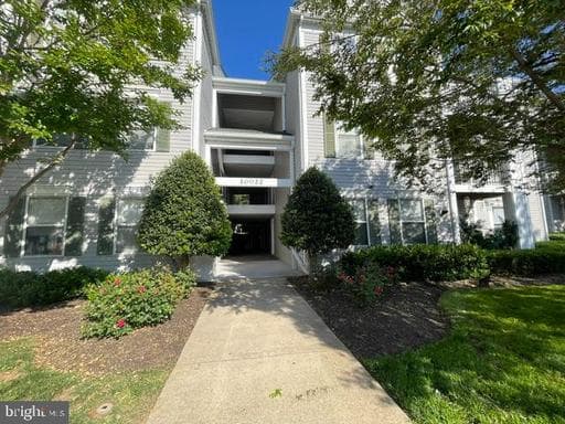 10022 VANDERBILT CIRCLE 3-13