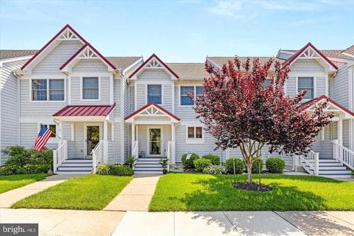 9711 VILLAGE LANE C
