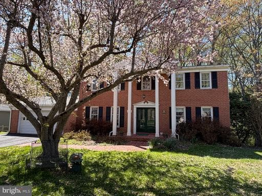 5076 Lake Cir W, Columbia, MD 21044-1442, United States - Photo 1