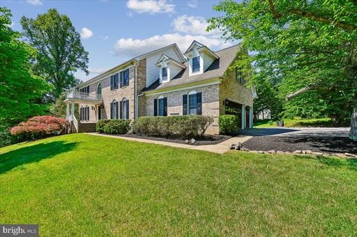 8516 BLOUNTS LANE - Photo 1