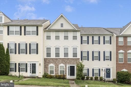 211 MARLEY STREET - Photo 1