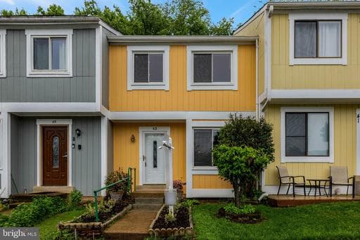43 SUGARLAND SQUARE COURT - Photo 1