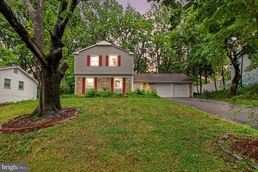 1405 PEACHWOOD LANE