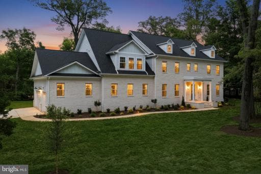 1142 Cameron Rd, Alexandria, VA 22308-1234, United States