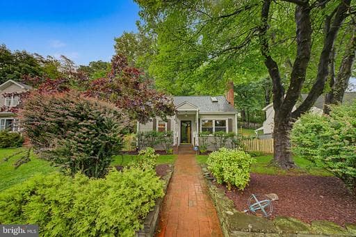 10427 KENSINGTON PARKWAY - Photo 1