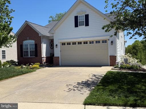 5201 E PHILIPPI PLACE - Photo 1