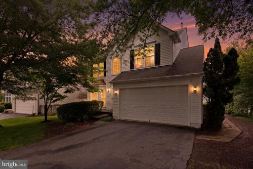 9799 Lorraine Carol Way, Lorton, VA 22079-2135, United States - Photo 1