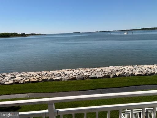 1401 OYSTER COVE DRIVE - Photo 1
