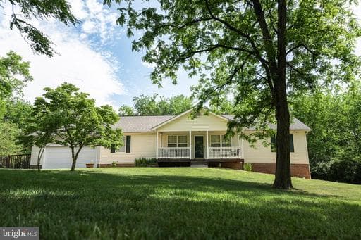 200 STAYMAN DRIVE - Photo 1
