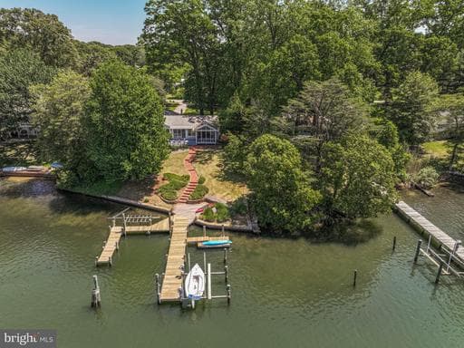 528 GRAYS CREEK ROAD - Photo 1