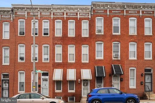 710 E BIDDLE STREET - Photo 1