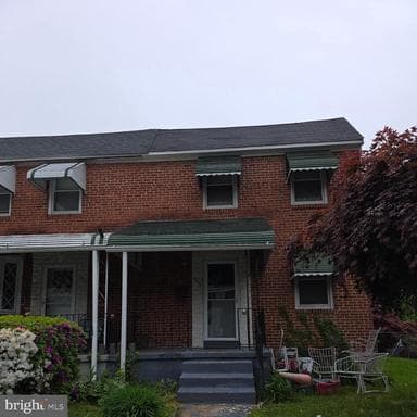 1212 KEVIN ROAD - Photo 1