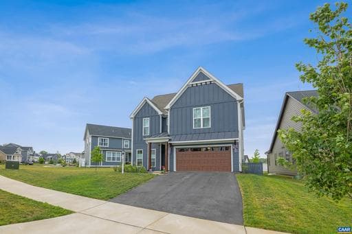 3297 THICKET RUN DR,CHARLOTTESVILLE,VA,22911,ALBEMARLE