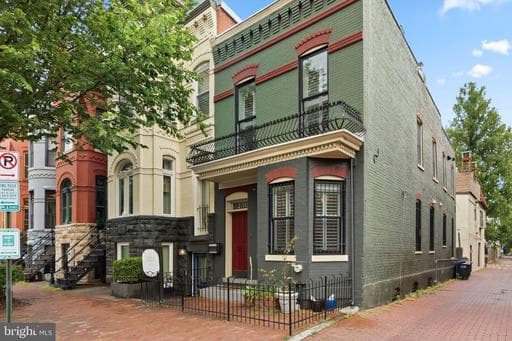 230 11TH STREET - Photo 1