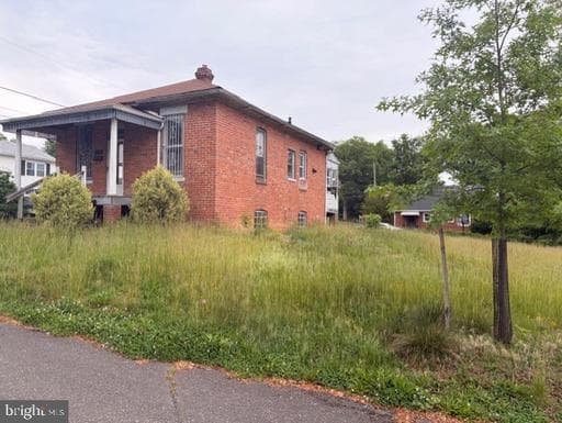 4000 DENT STREET - Photo 1