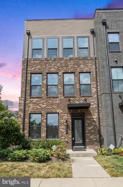 43300 JOHN MICHAEL TERRACE - Photo 1