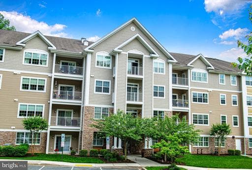 901 MACPHAIL WOODS CROSSING 4B - Photo 1