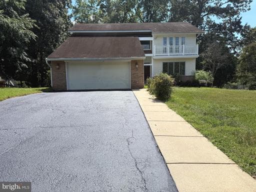 7811 WENDY RIDGE LANE