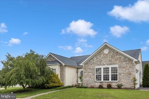 4 MAE WAY - Photo 1