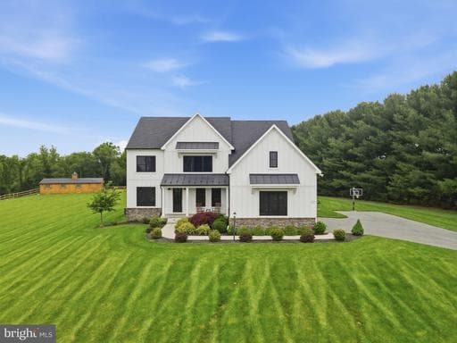 330 Brookfield Dr, Sykesville, MD 21784-8726, United States - Photo 1